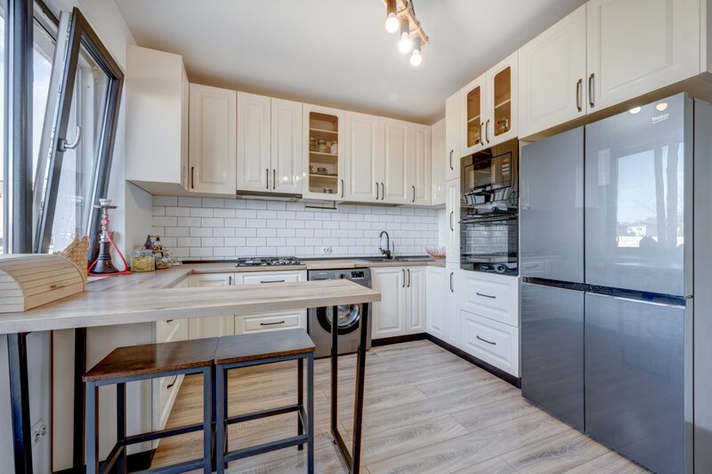 Militari, vila superba, mobilata, curte libera, doar 5 minute de Militari sau Chiajna