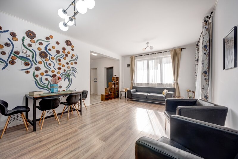 Militari, vila superba, mobilata, curte libera, doar 5 minute de Militari sau Chiajna